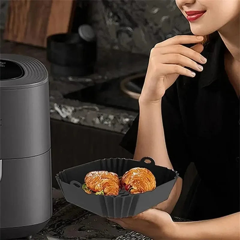 1pc silicone air fryer tray with handle.
